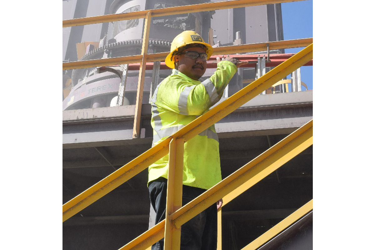 Grace Pacific employee at Makakilo Quarry